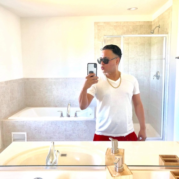 Meet your Posher, Donny - Picture 6 of 15